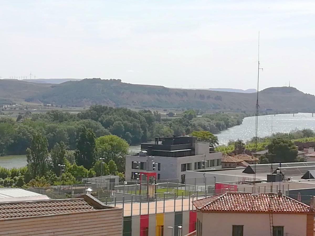 Апартаменты Atico Con Piscina Bellavista Тудела Экстерьер фото